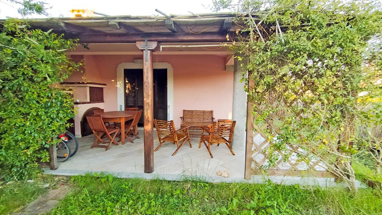 Appartamento Trilocale Le Canne 4 Posti Letto Con Giardino E Posto Auto Privato 산테오도로 외부 사진