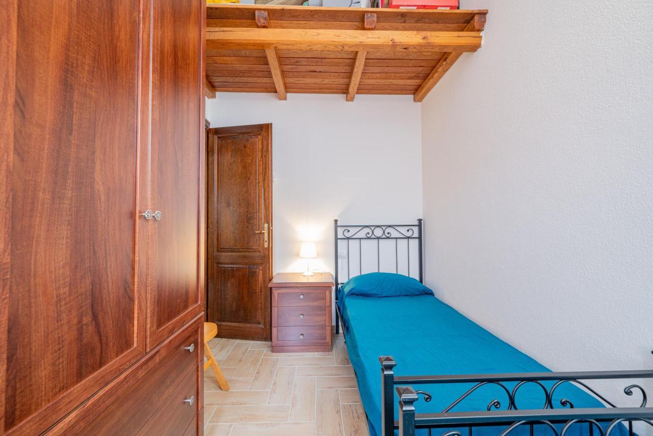 Appartamento Trilocale Le Canne 4 Posti Letto Con Giardino E Posto Auto Privato 산테오도로 외부 사진